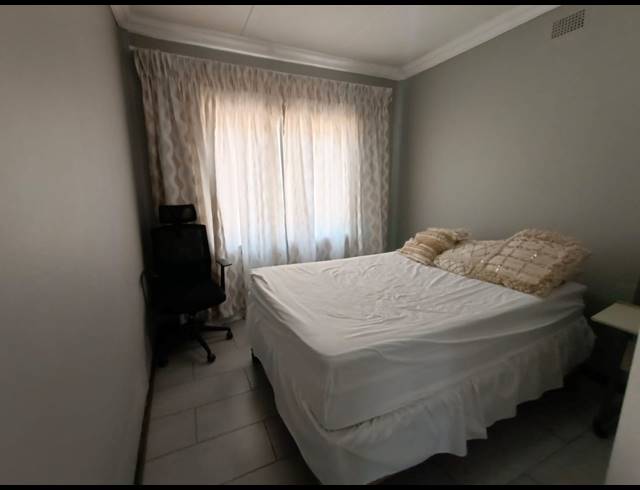 3 BEDROOM HOUSE FOR SALE IN VANDERBIJLPARK SW 1